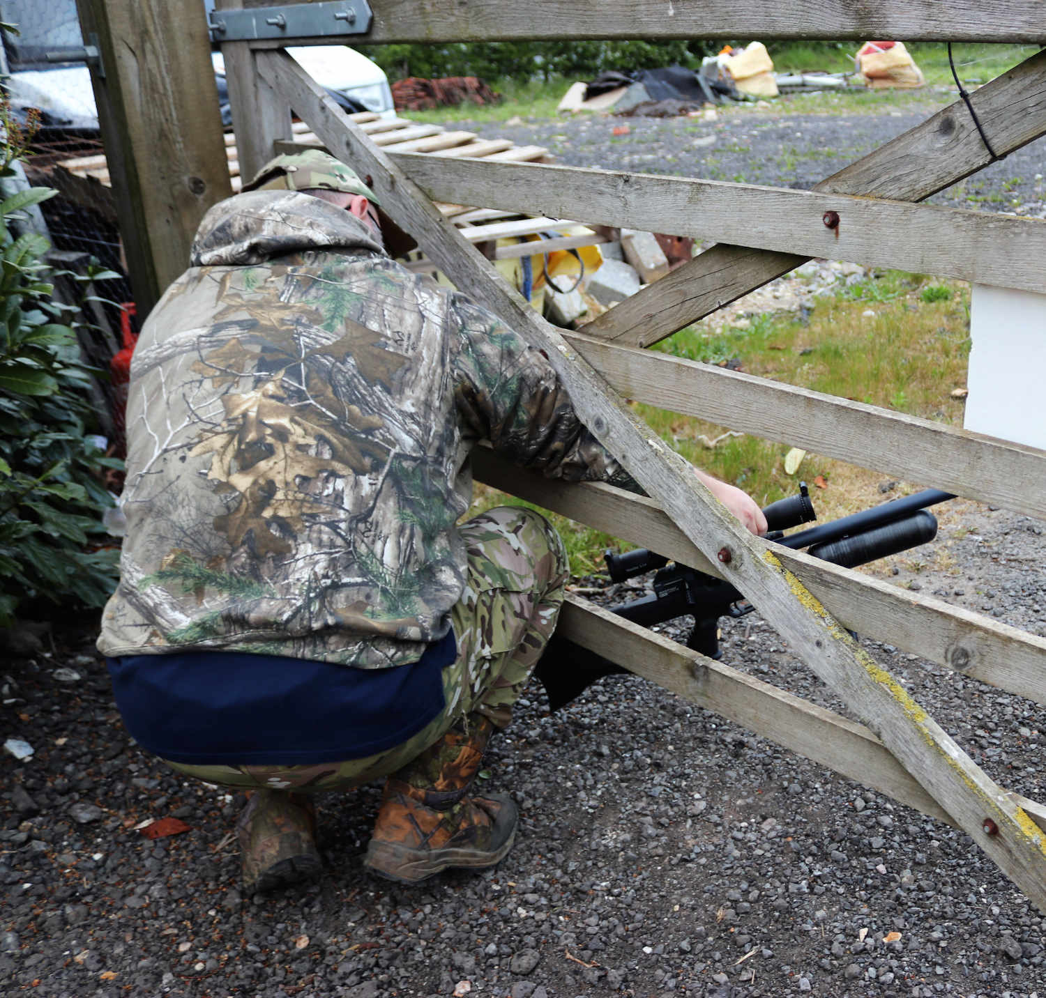 Negotiating obstacles with an airgun
